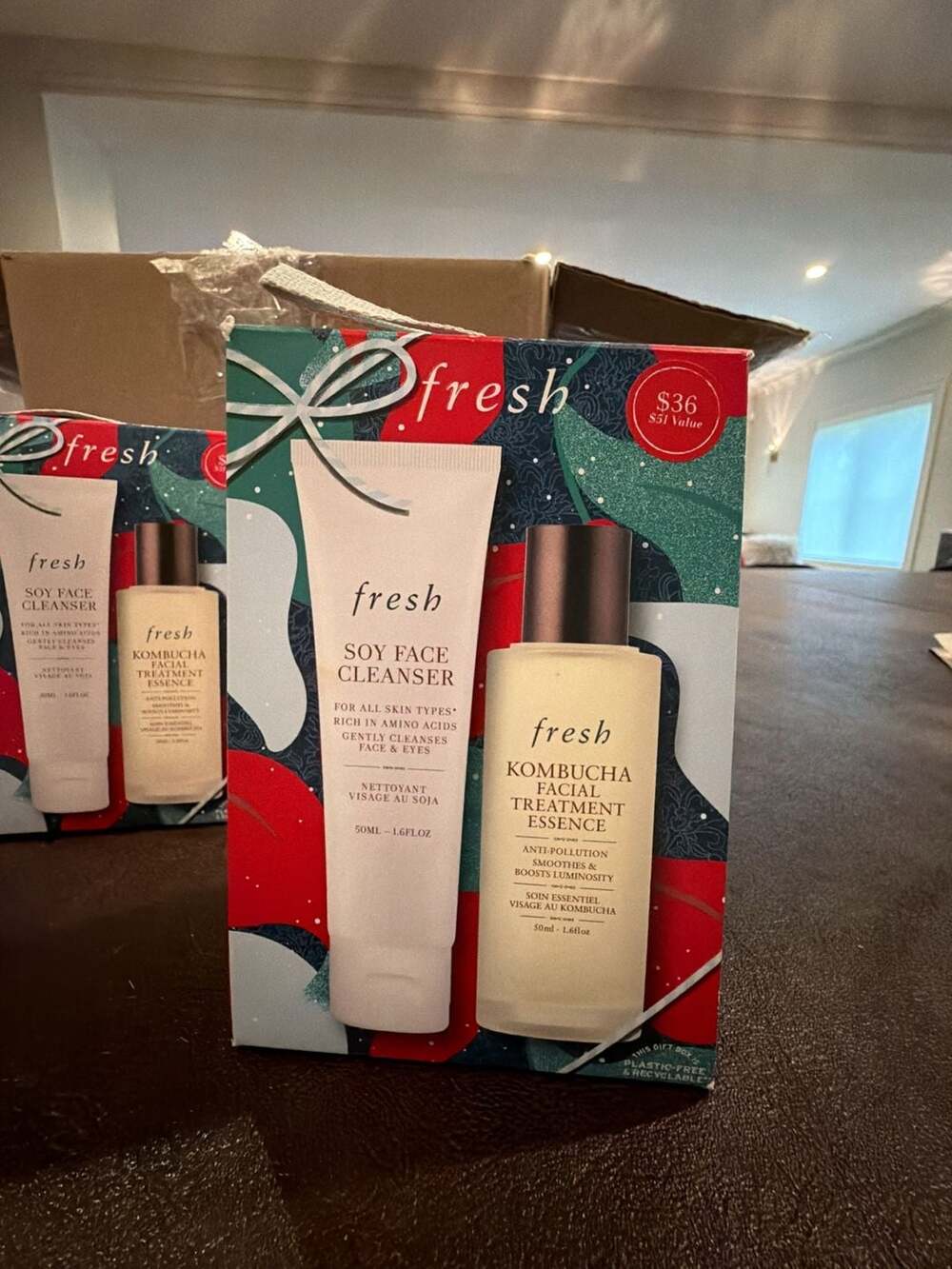 Fresh Soy Face Cleanser and Kombucha Facial Treatment Essence Gift Set NEW